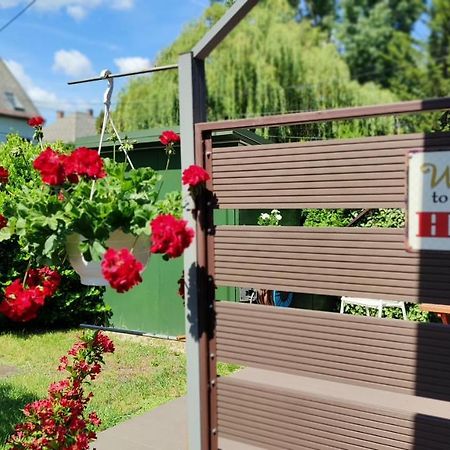 Апартаменты 2+2Szemelyes Apartman Kerttel Секешфехервар Экстерьер фото