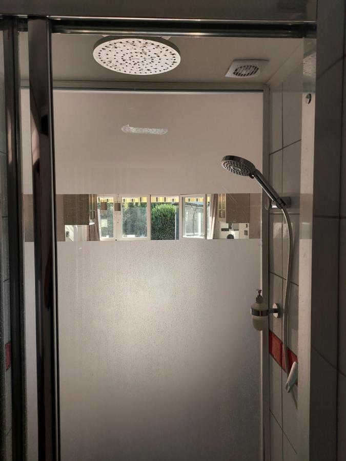 Апартаменты 2+2Szemelyes Apartman Kerttel Секешфехервар Экстерьер фото